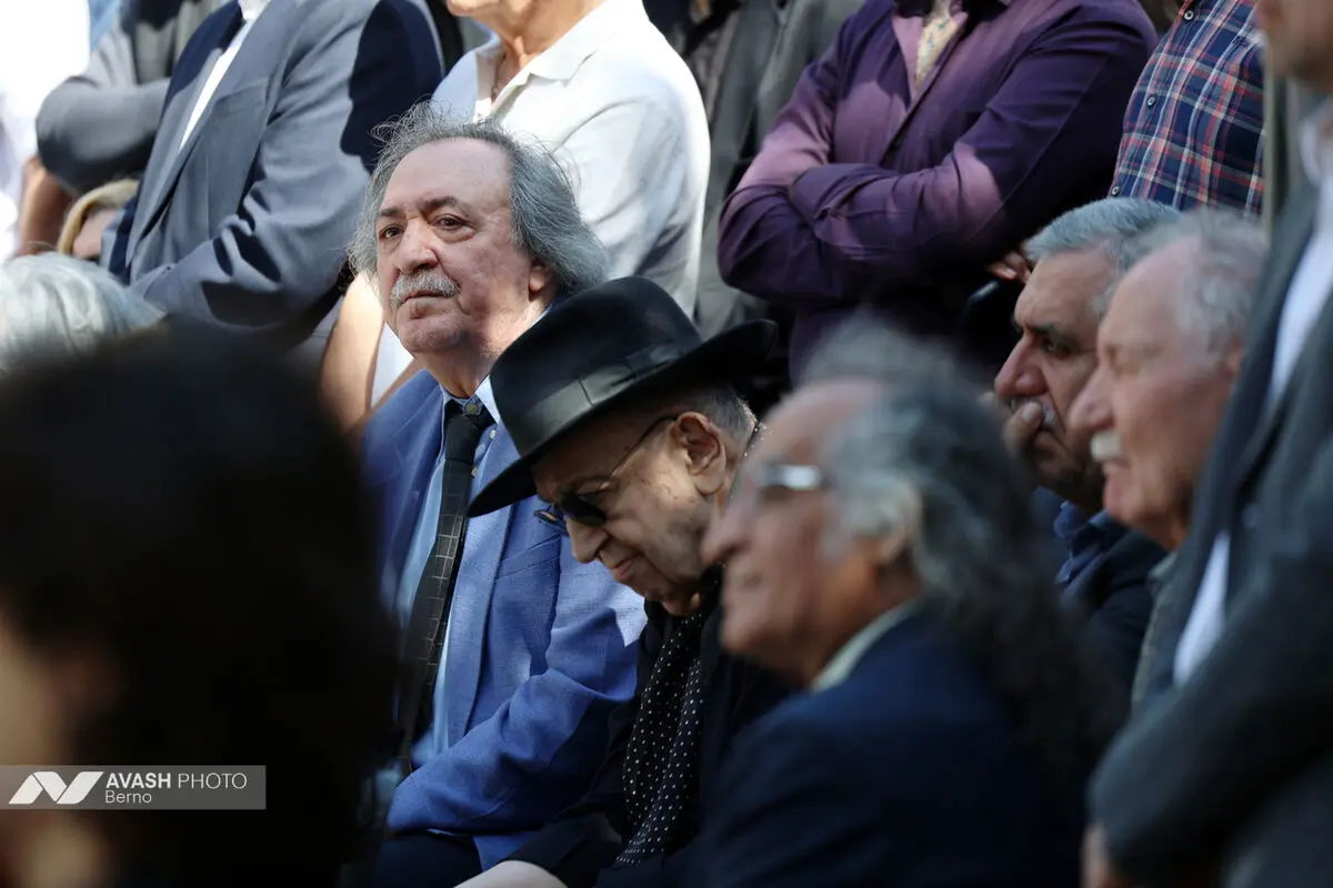 مراسم تشییع پیکر احمد پژمان