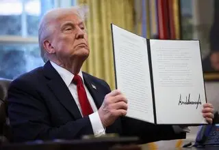 کمتر از ۲۴ ساعت مانده تا انفجار بمب ساعتی ترامپ در قلب اقتصاد جهان