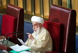 آیت‌الله جنتی: مقام معظم رهبری سدی محکم برابر زیاده‌خواهی دشمن است