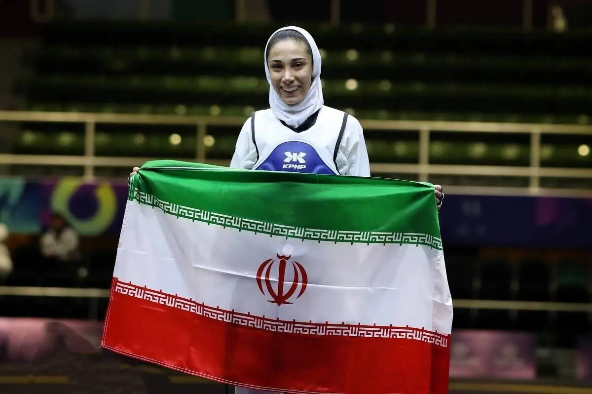 اولین طلای تکواندو به نام دختر ایرانی ضرب شد/ نمایش مقتدرانه ساینا کرمی با کسب مدال خوشرنگ