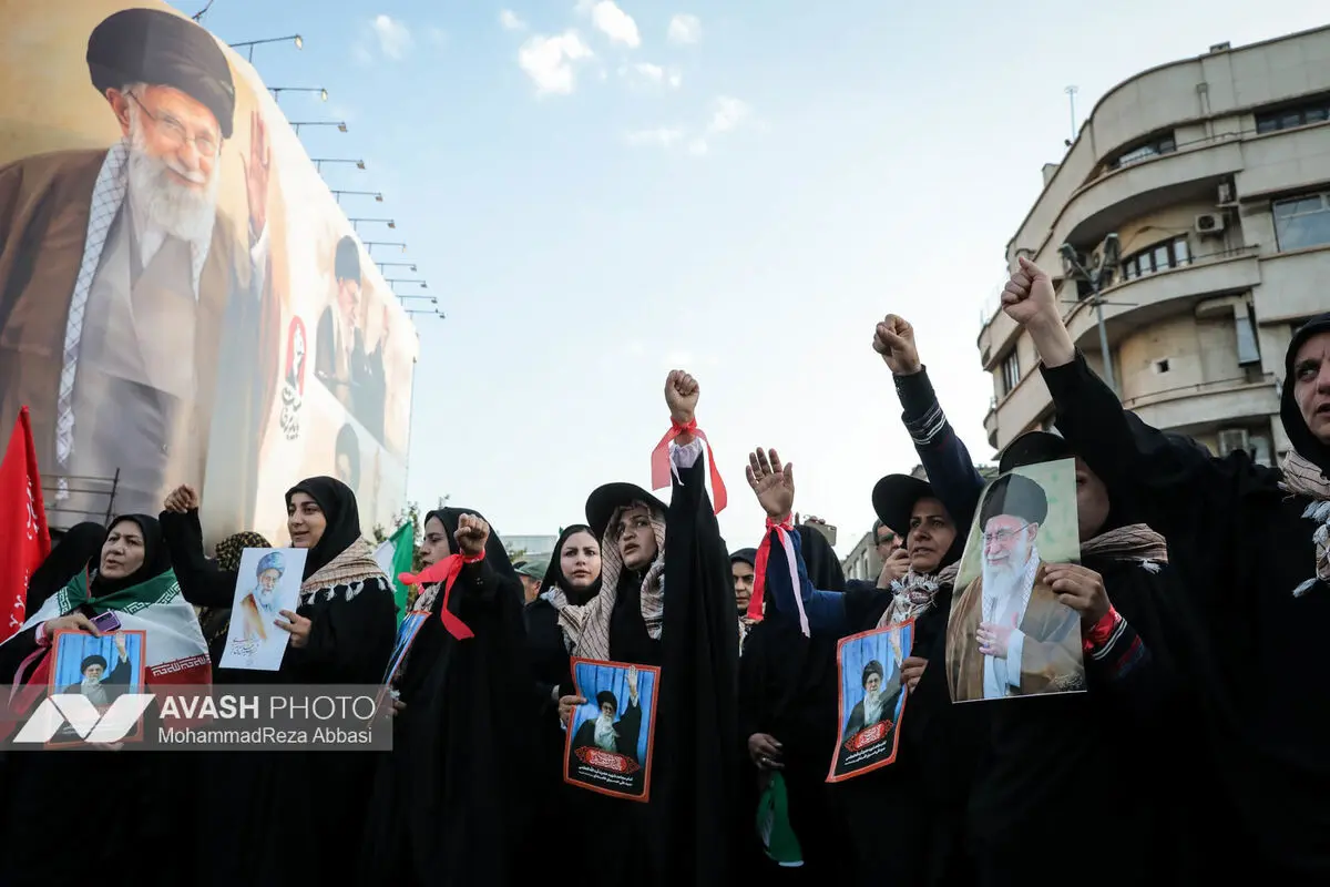 مراسم تشییع پیکر مطهر رهبر شهید انقلاب در تهران - ۱