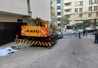 فاجعه جرثقیل در خیابان شریعتی تهران/مرگ اپراتور جرثقیل