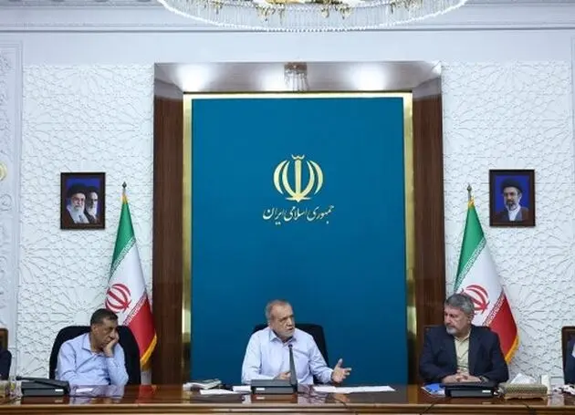 پزشکیان: افزایش ۵۰۰ هزار تومانی رقم کالابرگ الکترونیک حتماً اجرا خواهد شد/ عیب ما را بگویید