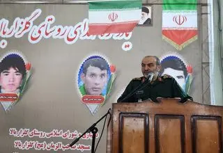 سردار دقیقی: در جنگ تحمیلی از ماسک‌های کارگری معادن استفاده می‌کردیم