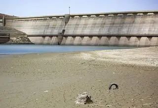 چه سدهایی با کاهش حجم آب از ۲۵ تا ۷۵ درصد روبه‌رو شده‌اند؟