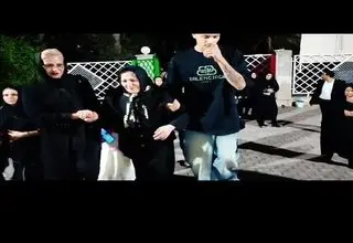 تشییع پیکر امید جهان در بم + فیلم