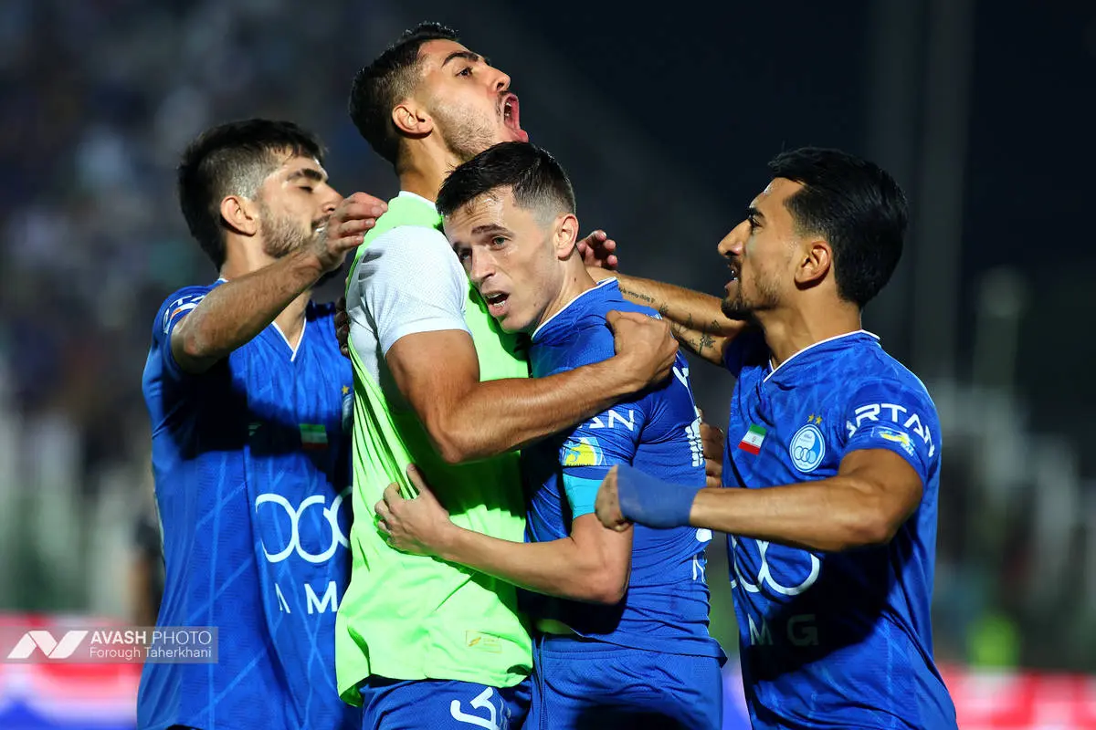 هشدار به استقلال؛ از خارجی‌ها استفاده کنید