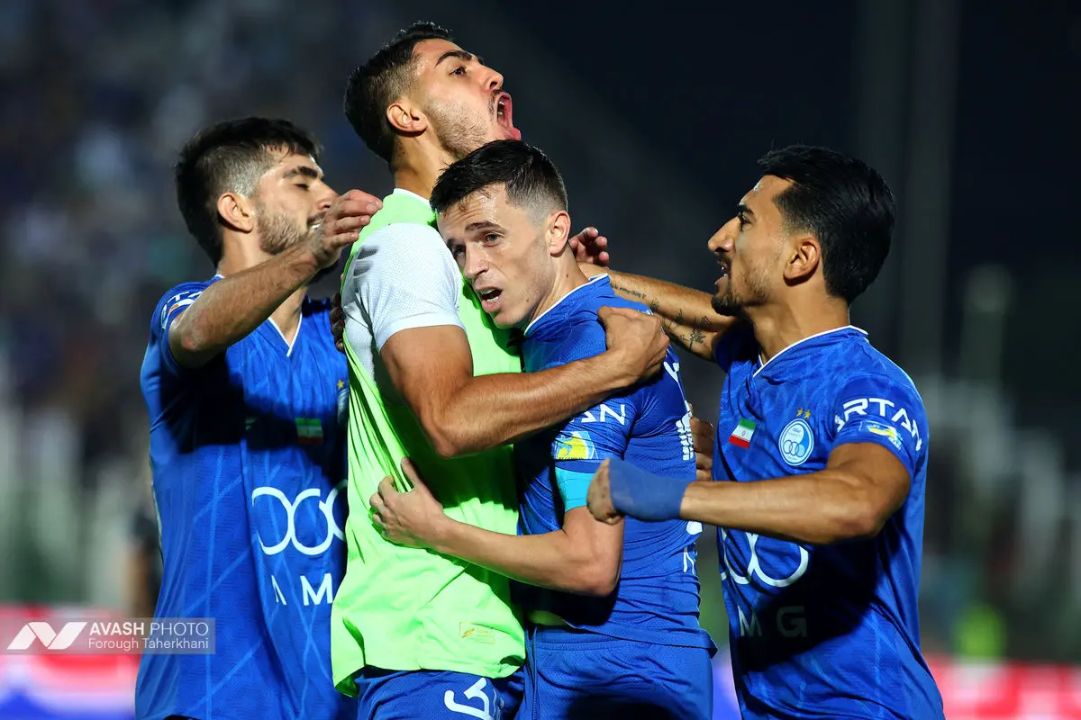 لیگ برتر فوتبال - استقلال و پیکان