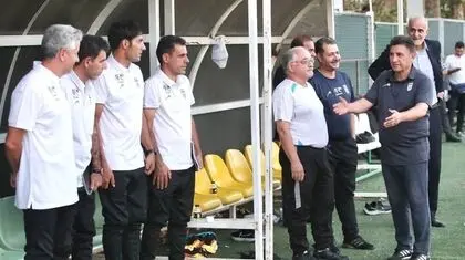 قلعه‌نویی به کل فوتبال ایران دستور می‌دهد/ با این پیرمردها به جام‌جهانی برویم، فاتحه‌مان خوانده است