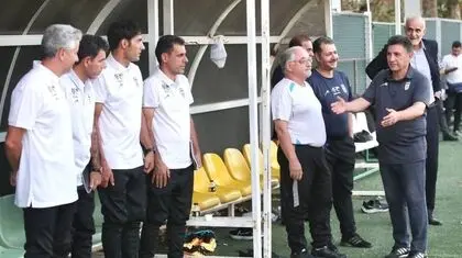 قلعه‌نویی به کل فوتبال ایران دستور می‌دهد/ با این پیرمردها به جام‌جهانی برویم، فاتحه‌مان خوانده است