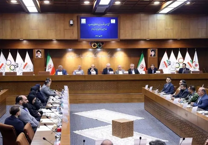 انتخاب یک عضو هیات رئیسه فدراسیون بدنسازی