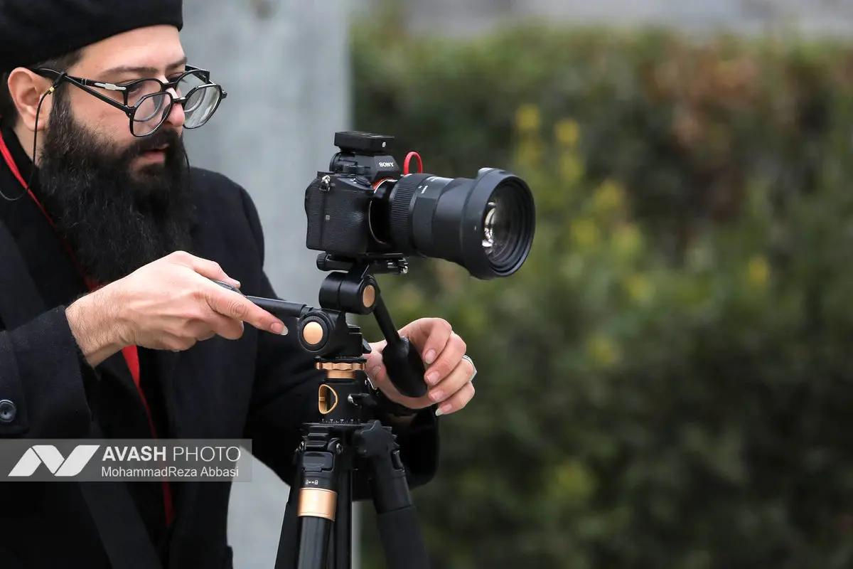 اعضای هیأت دولت در جمع خبرنگاران