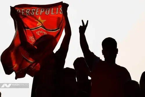 دیدار تیم های فوتبال سپاهان اصفهان و پرسپولیس تهران 