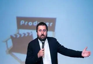 آروند دشت‌آرای با «ماهی بلژیکی» روی صحنه می‌رود