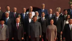 پزشکیان مراسم رژه نیروهای مسلح چین را تماشا کرد