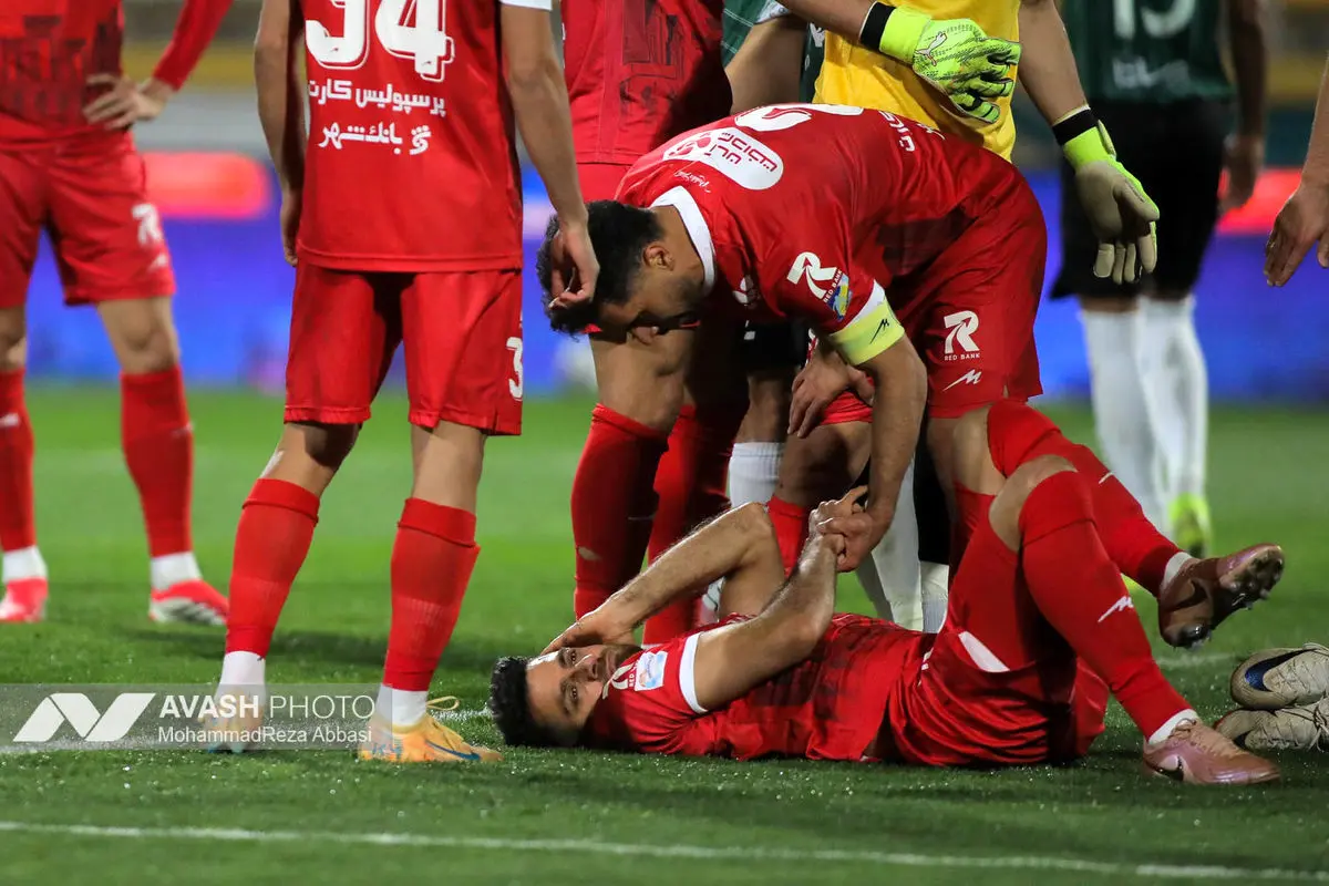 دیدار تیم های فوتبال  پرسپولیس تهران و خیبر خرم آباد