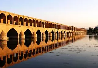 آب زاینده‌رود به اصفهان می‌رسد+فیلم