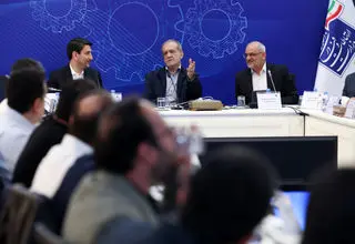 تذکر جدی پزشکیان به فعالین سیاسی: دعواها را کنار بگذارید