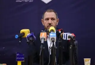 رفع بسیاری از مشکلات کشور با واگذاری اختیارات قانون اساسی به شوراها