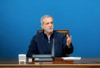 پزشکیان: عامل گرانی هستیم، اصلاح را از خود شروع کنیم