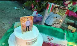 برگزاری جشن تولد محمدصدرا زارعی‌پور شهید دانش‌آموز ۹ساله مینابی بر سر مزارش + عکس 