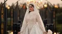 طراحی خلاقانه کارت عروسی مریم مومن بر روی شیشه+عکس