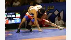 برگزار رقابت‌های کشتی آزاد بزرگسالان قهرمانی کشور در تبریز