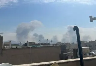 اولین تصاویر از ستون‌های دود در انفجار شدید شرق تهران؛ امروز 13 اسفند