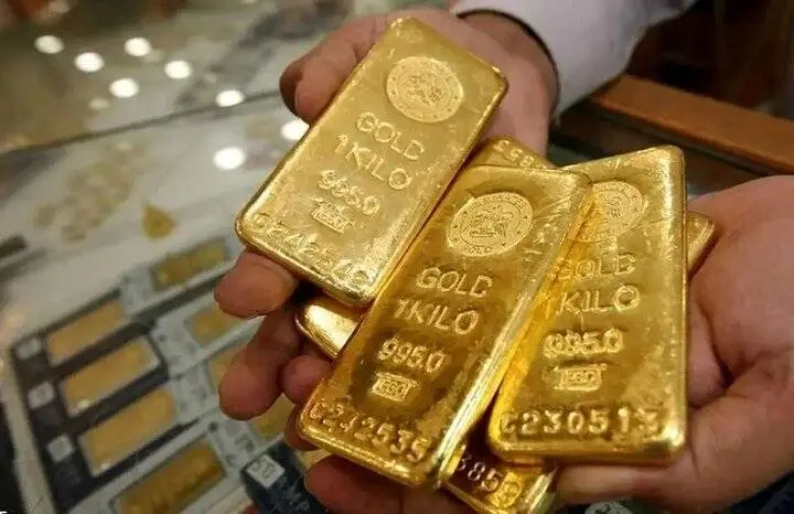 ترمز قیمت طلا در بازار جهانی برید؛ عبور از  ۴ هزار و ۳۰۰ دلار!