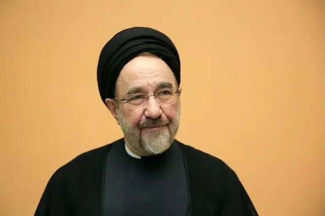 سیدمحمد خاتمی: دست مدافعان وطن را می‌بوسم و حمایت از آنان را وظیفه ملّی می‌دانم