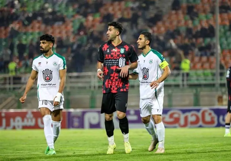 لطیفی: از نظر کسب امتیاز عملکرد ذوب‌آهن قابل دفاع نیست