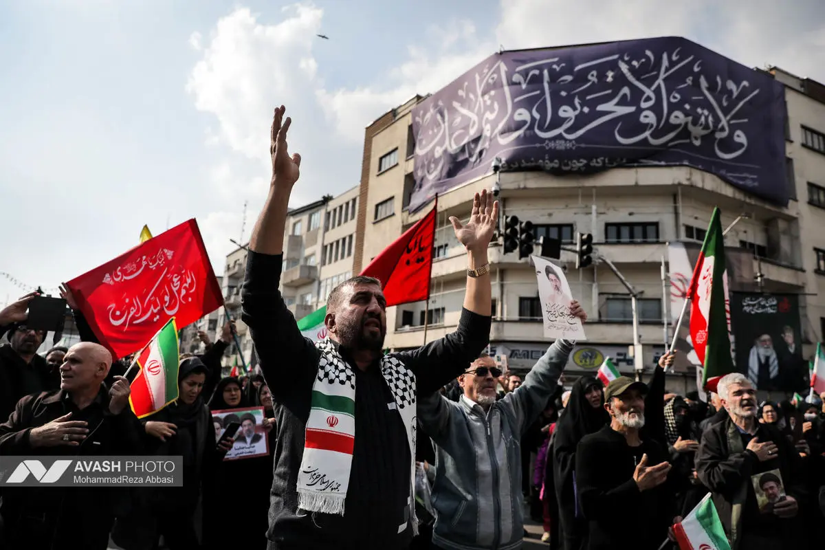 مراسم تشییع «علی لاریجانی»، «غلامرضا سلیمانی» و قهرمانان «ناو دنا»