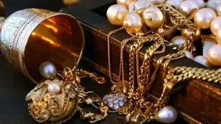 اعلام قیمت طلا و سکه در بازار؛ هر گرم طلای ۱۸عیار ۱۱ میلیون و ۲۲۸ هزار تومان