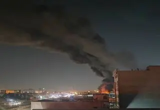 تصاویر آتش سوزی و دود غلیظ در شرق تهران