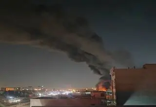 تصاویر آتش سوزی و دود غلیظ در شرق تهران