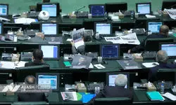 حمله کوچک‌زاده به حاجی بابایی: اگر نمی‌توانی قانون را رعایت کنی، استعفا بده بیا پایین!