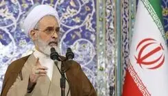 اعرافی:  مسئولین نباید به بهانه ترس از زدن زیر ساخت‌ها توسط دشمن، مذاکره کنند
