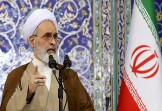 امام جمعه قم: اعتراض و مطالبه‌گری حق مردم است