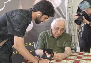 روزی پرشور با حضور دانش‌آموزان و نویسندگان در نمایشگاه کتاب تهران