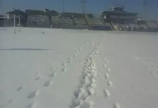 دربی‌های تهران تحت تاثیر بارش برف!