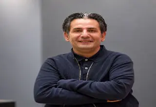 داود نامور، تهیه‌کنندگی یک نمایش دیگر را برعهده گرفت