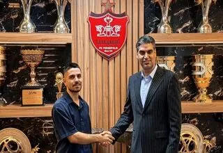 تمدید قرارداد محمد عمری با پرسپولیس