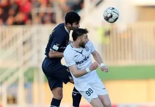 در شب قهرمانی تراکتور، سپاهان بد موقع باخت