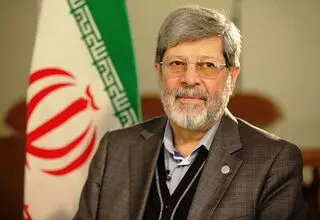 مرندی: آیت‌الله سیدمجتبی خامنه‌ای بیش از بقیه به پدرش شبیه است+فیلم