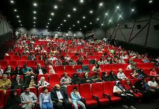 سینمای اجتماعی در رقابت با کمدی‌ها؛ دو فیلم «پیرپسر» و «صددام» پرمخاطب‌ترین فیلم‌های سینما هستند