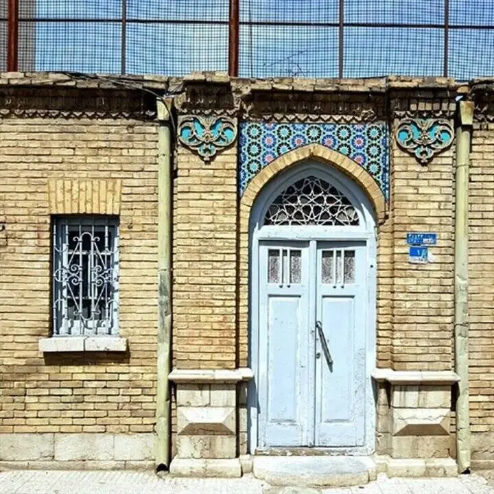 خانه تاریخی دَوَلو، لوکیشن سریال‌های شهرزاد و کیف انگلیسی که در حمله هوایی آسیب دید 