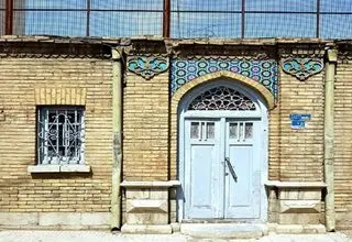 خانه تاریخی دَوَلو، لوکیشن سریال‌های شهرزاد و کیف انگلیسی که در حمله هوایی آسیب دید 