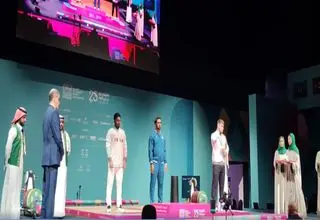 توزیع مدال وزنه‌برداری توسط رئیس کمیته ملی المپیک