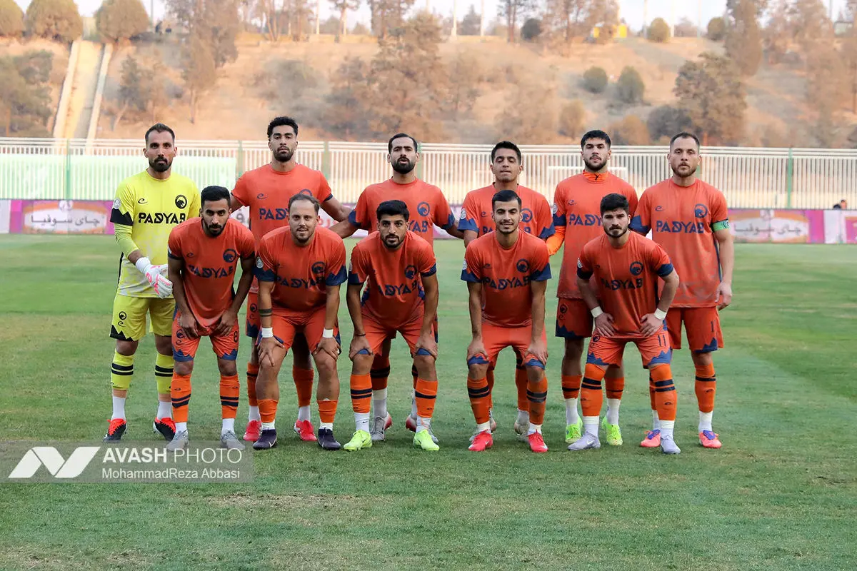 یک شانزدهم نهایی جام حذفی فوتبال ایران  - استقلال و پادیاب