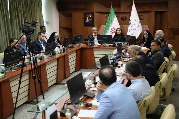 وزیر راه و شهرسازی: مشکلی در جابهجایی مسافران و حمل کالاهای اساسی وجود ندارد